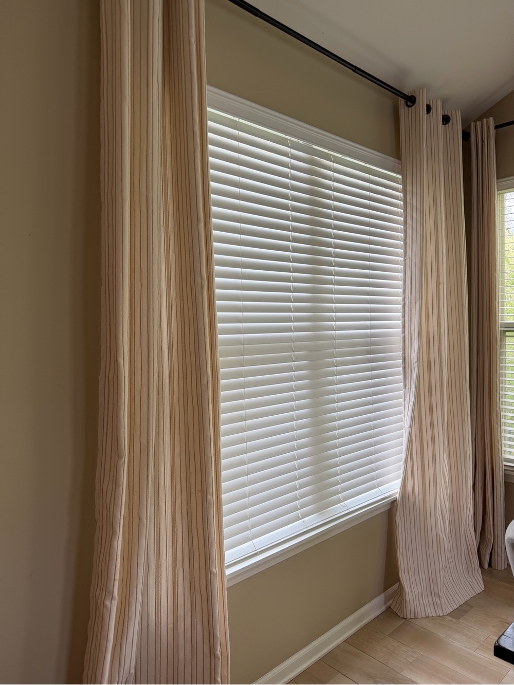 Curtains - Picture 3 of 12